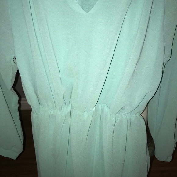 Beautiful bright Tiffany blue romper - Picture 2 of 2